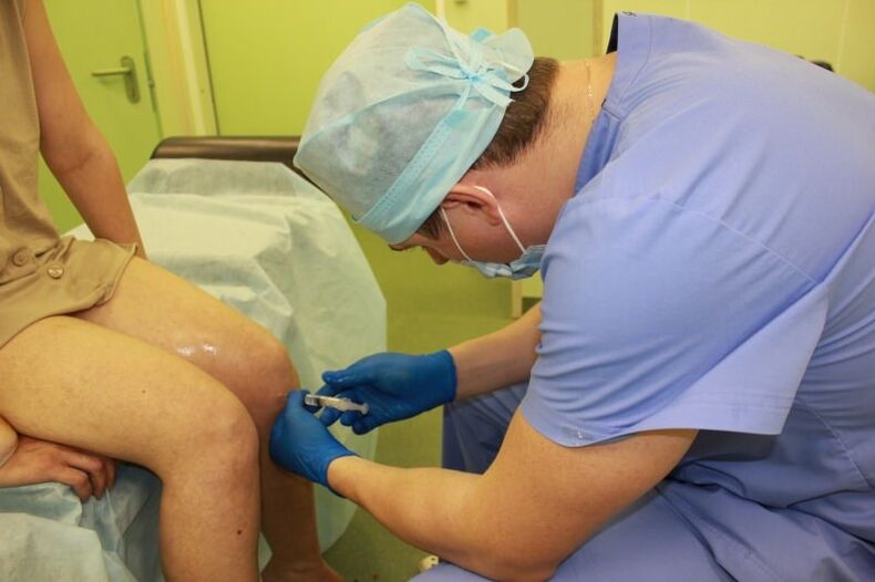 Intra-articular injections are a last resort for very severe knee injuries